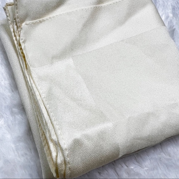 Vintage Ivory Square Scarf Handkerchief - Picture 4 of 7